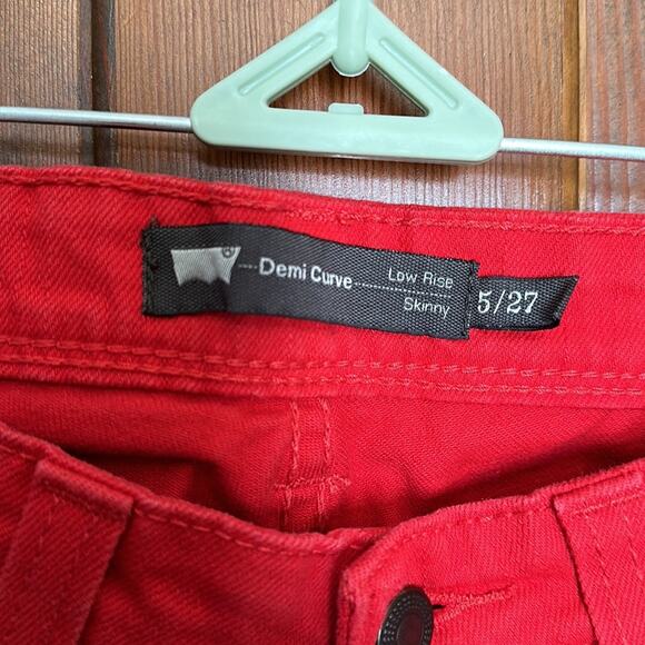 Levi's | Demi Curve Low Rise Skinny Red Jeans with Raw Hems Size 5/27 - Picture 3 of 12